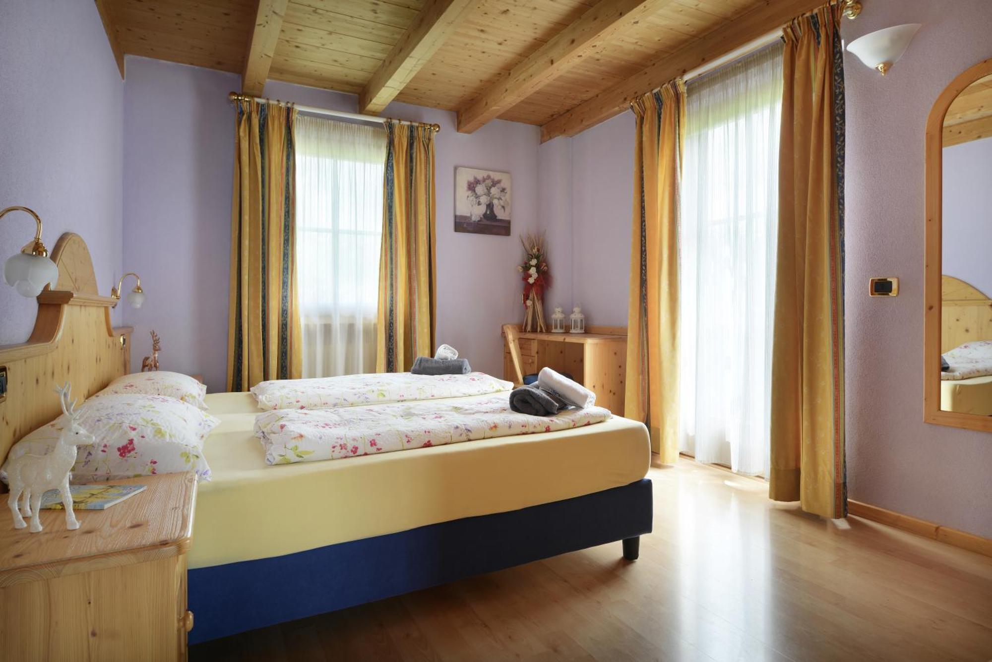 Residence Le Cascate Livigno Exteriör bild
